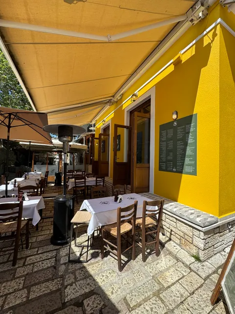 Mana-Raki Greek Traditional Restaurant