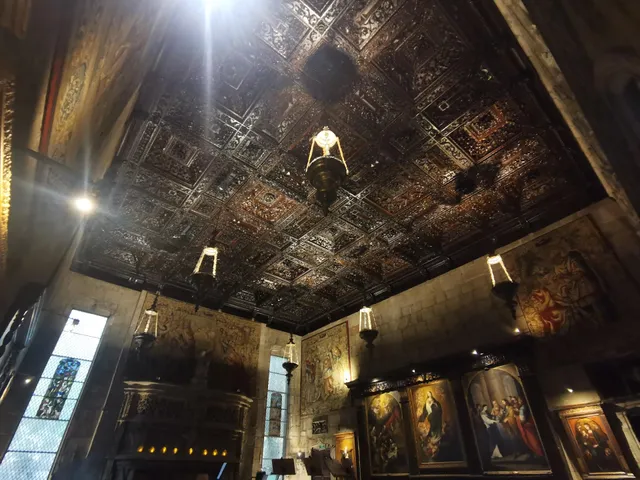 Capilla Gótica del Instituto Cultural Helénico