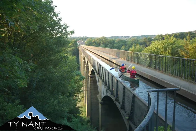 Cae Gwyn Country Cottages
