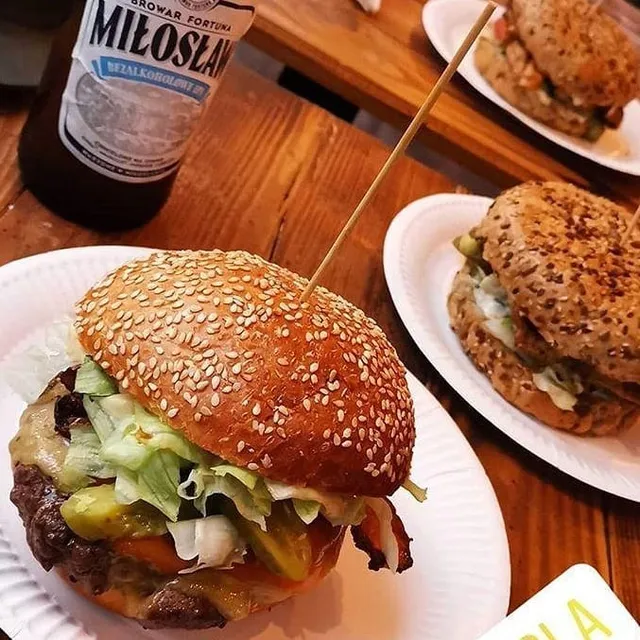 MURAL - Street Food Park