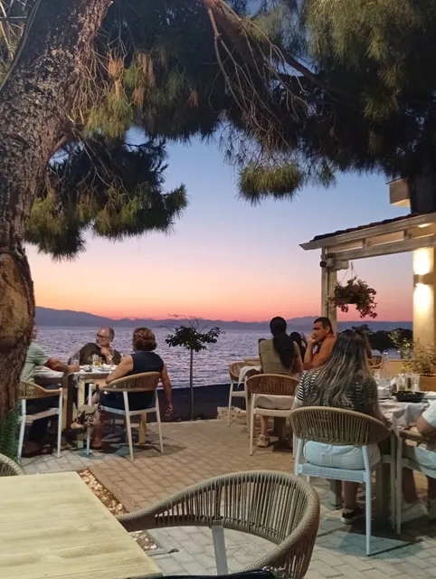 Anemos Beach Bar & Restaurant