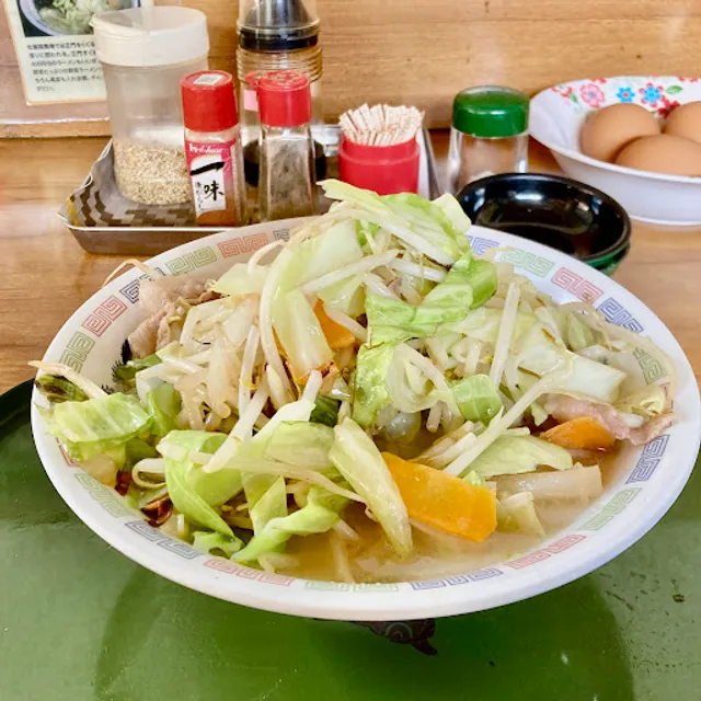 龍ラーメン（佐賀競馬場内食堂）