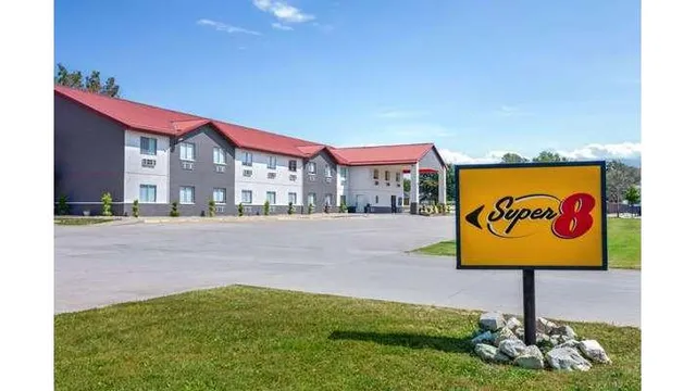 Super 8 by Wyndham Olney