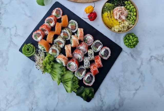 Spacowane SUSHI&BOWL