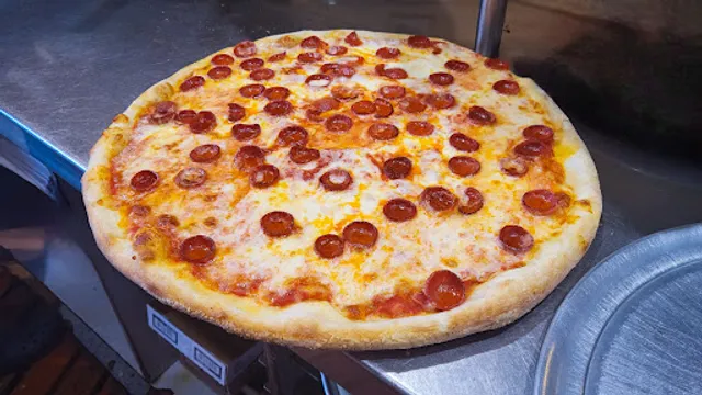 Brother's Pizza on Whitehorse