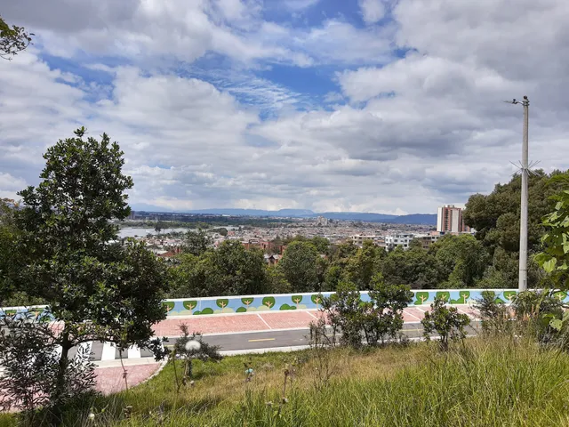 Tanque del Indio - Las Cometas Park