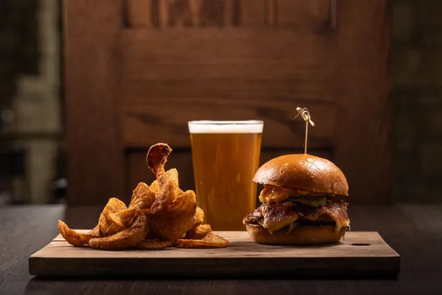 Rock & Hawk Sports Bar and Grill