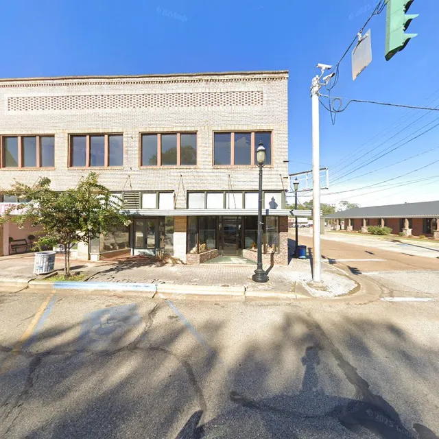 Honey's on the Square