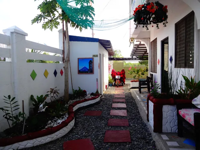 Hollywood Beach Cottages