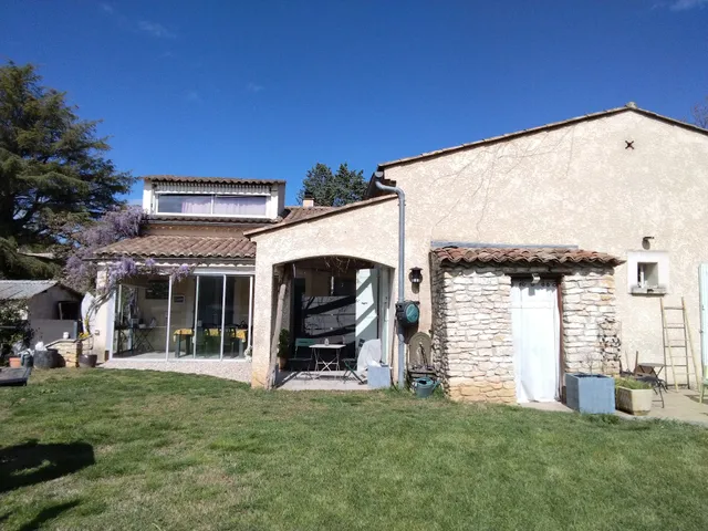 À l'Ombre des Amandiers - Chambres d'hôtes