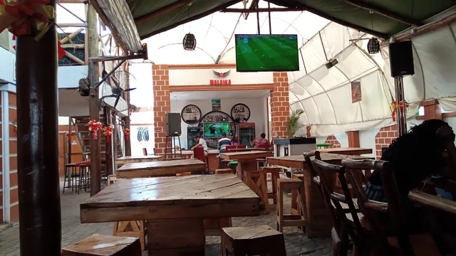 Malaika Pub