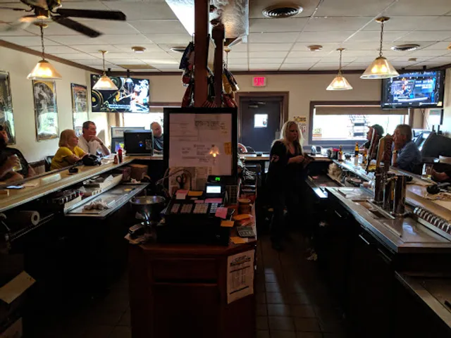 Appian Way Cafe & Lounge