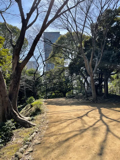 Shiba Maruyama Kofun (Ancient tomb)
