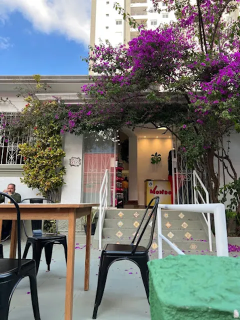 Santa Planta - Mercado e Restaurante Vegano