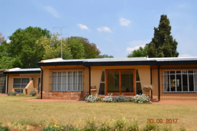 At The Rocks Country Estate