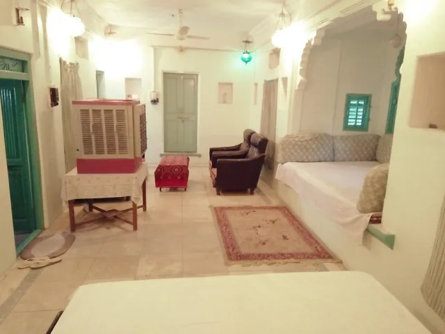 1,Bhoot Mahal,inside hatipole