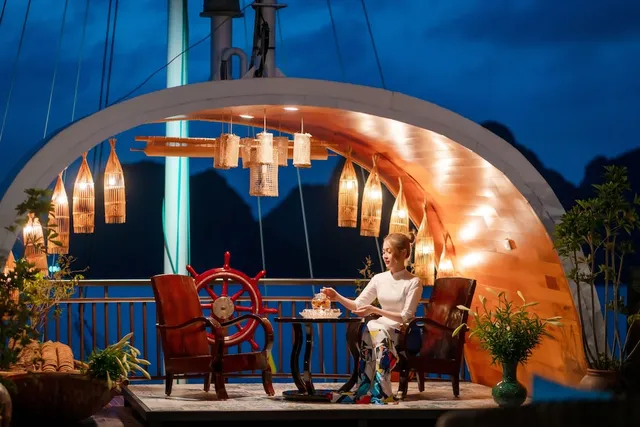 Sena Cruises - Wonder On Lan Ha Bay