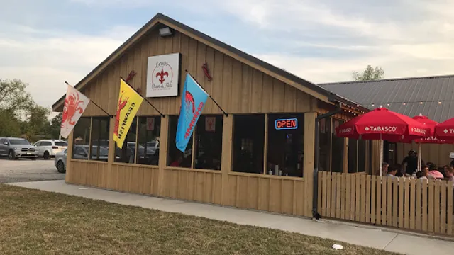 Craws, Claws & Tails Restaurant Patio, Bar & Market