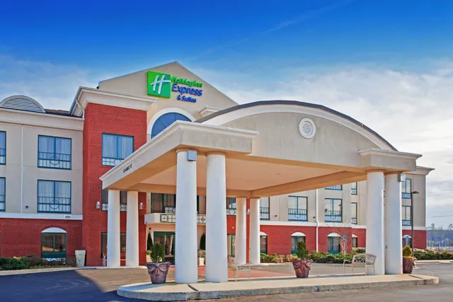 Holiday Inn Express & Suites Bessemer, an IHG Hotel