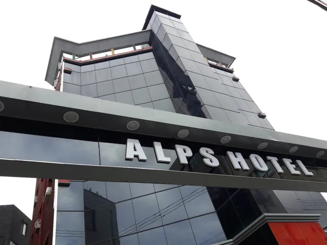 Alps Hotel