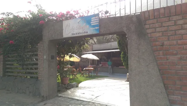 Chalet Belga pollos de leche a la brasa Sede Ricardo Palma