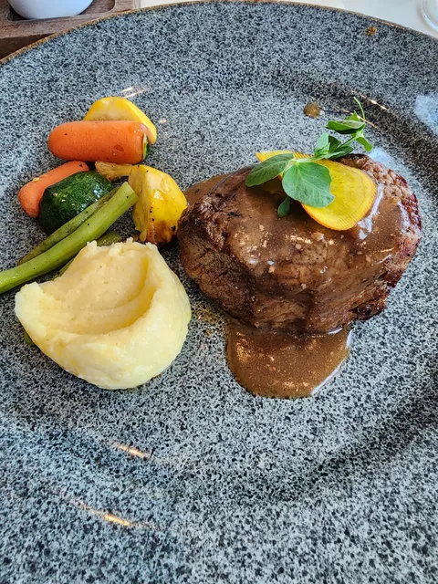 Île De France Bistro