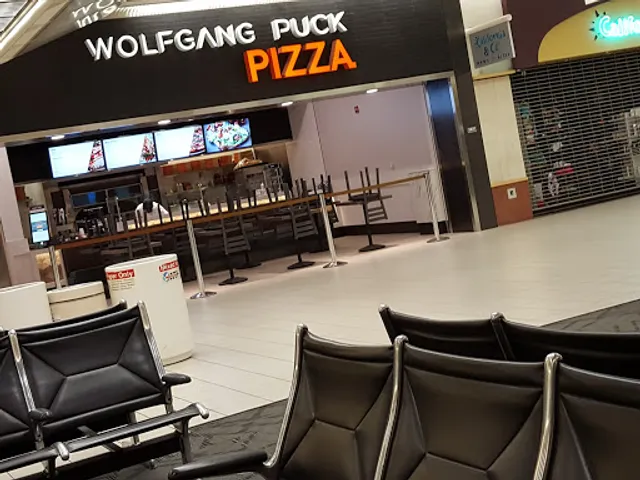 Wolfgang Puck Pizza