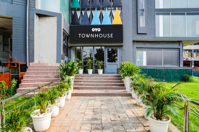 Super Townhouse Sector 64 Gurgaon formerly Vero