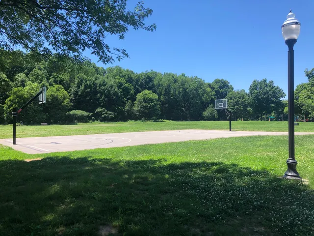 Cherokee Park Basketball Court