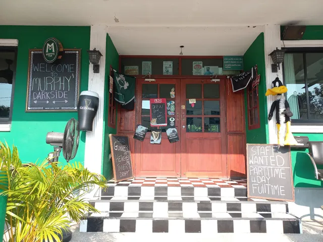 Murphy's Irish Restaurant +Bar