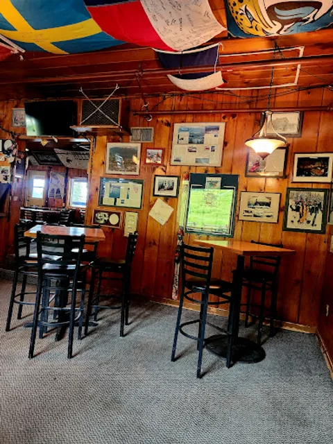 Hellroaring Saloon & Eatery