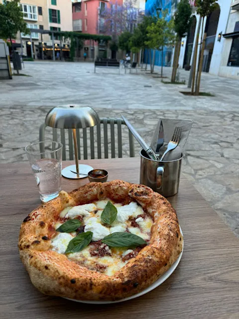 Santa Chiara Raimundo Pizza Napoletana Contemporanea