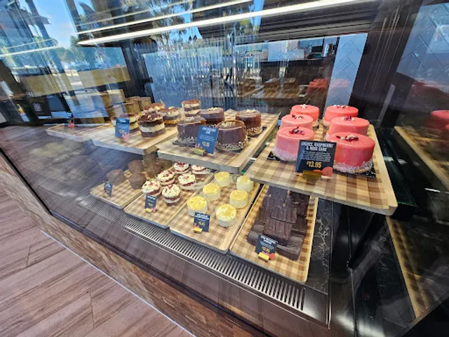 Max Brenner - Highpoint