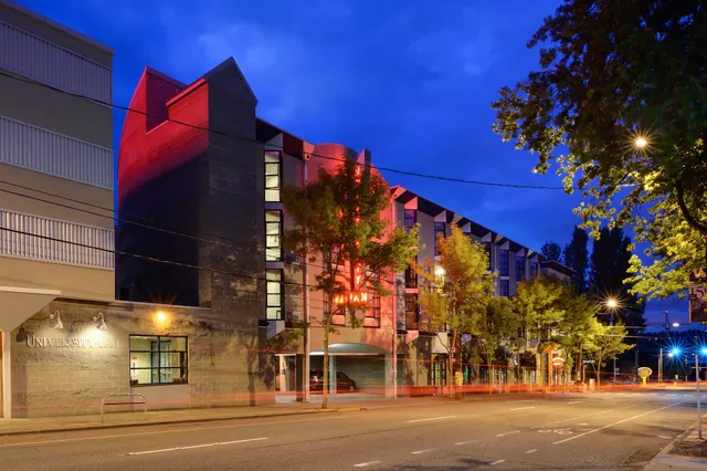 University Inn - A Staypineapple Hotel