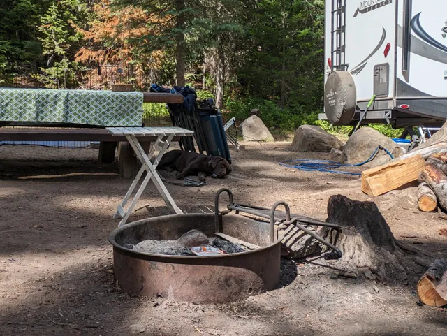 Jubilee Lake Campground