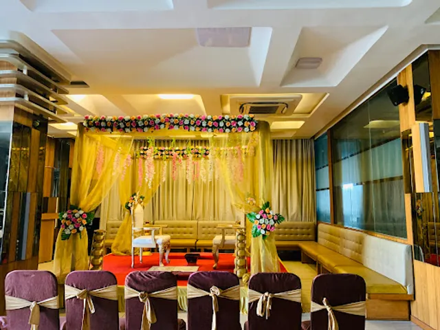 Gloria The Restaurant & Banquet