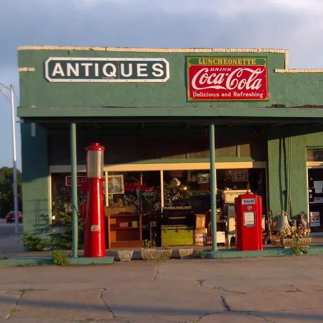 Calvert's Antique Station