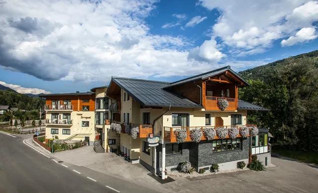 Haus Zirngast, Hotel