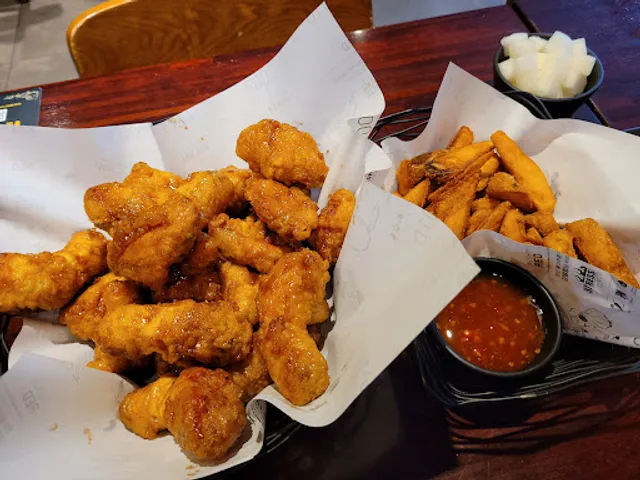 교촌치킨 철산역점