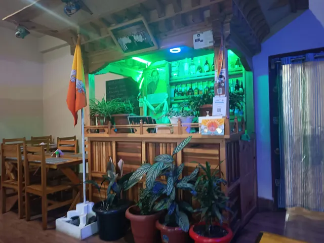 Chef Fast food (CFF) pizza and burger