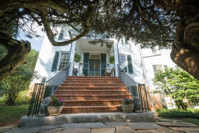 Chilton House Suites