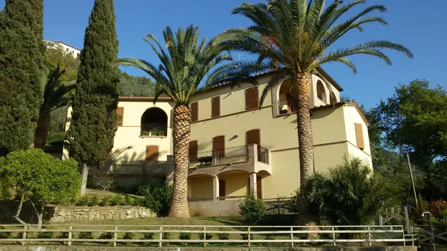 Madonna del Poggio B&B