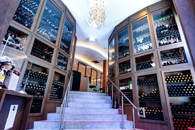 Tutto Italian Restaurant & Bar