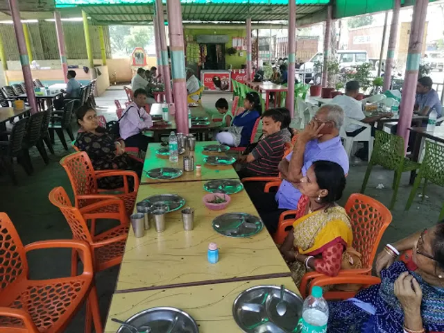 Shri Radha Rani resturant