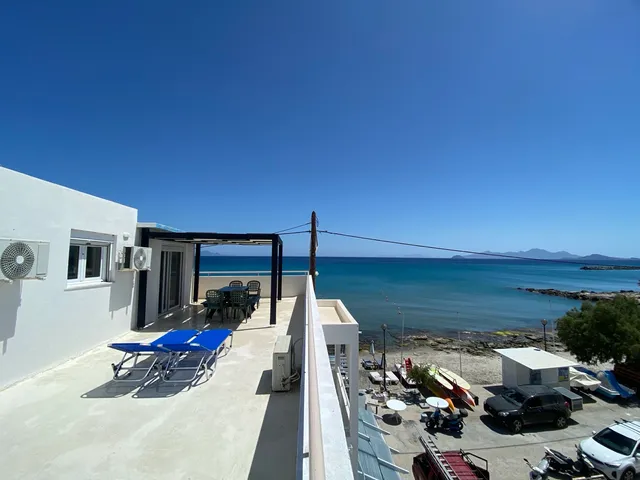 Annoula Studios & Apartments