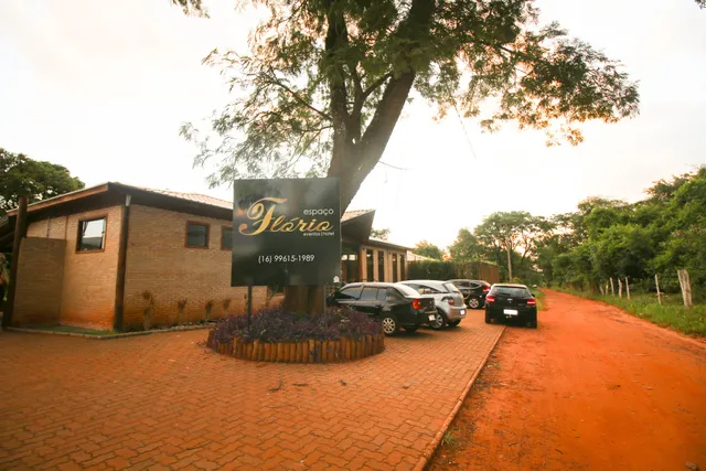 Hotel e Pousada Espaço Flório