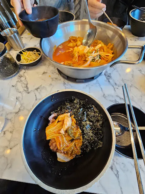 시골통돼지볶음 영도점