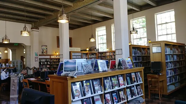 Bernal Heights Branch Library