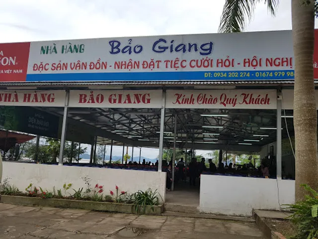 Nhà hàng hải sản Vân Đồn Bảo Giang