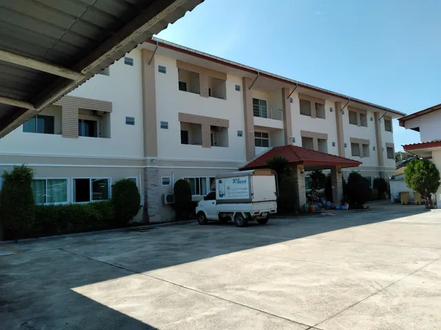 Siriporn Place Hotel